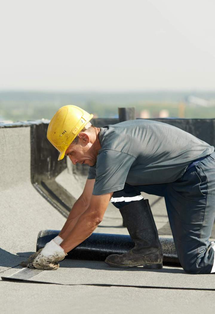 Pose de toiture en membrane élastomère Granby